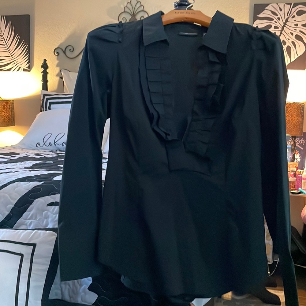 Black ruffle collar top
